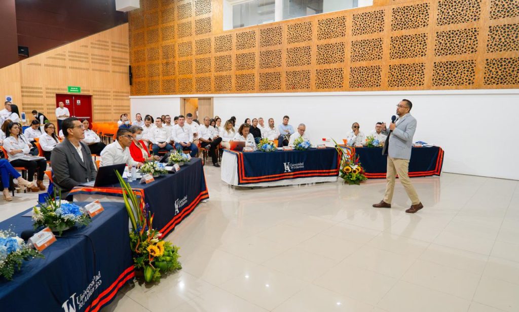 Uniatlántico culminó visita de pares académicos con miras a la renovación de Acreditación en Alta Calidad 4 PHOTO 2024 04 27 19 48 48