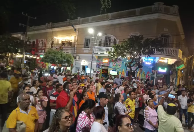 Plantón contra alzas en las tarifas de energía en Montería. (1)