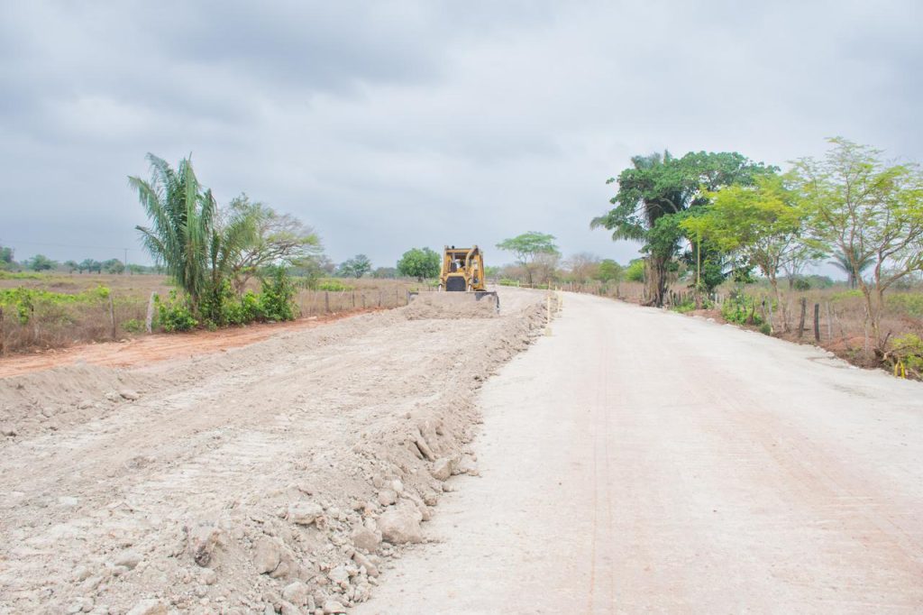 Vía Guamal - Astrea, una obra esperada por décadas y Caicedo en cuatro años le devolvió la esperanza a una región que estuvo olvidada por los gobiernos del pasado 3 WhatsApp Image 2024 04 08 at 3.48.48 PM 3