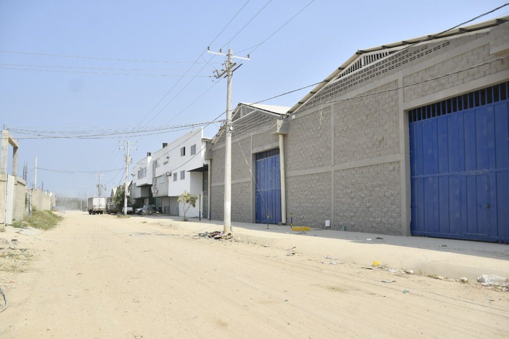 Triple A desmantela conexiones ilegales en bodegas industriales ubicadas en Juan Mina 6 d53a4a34 3821 4bd6 989d 64b3b261ebef