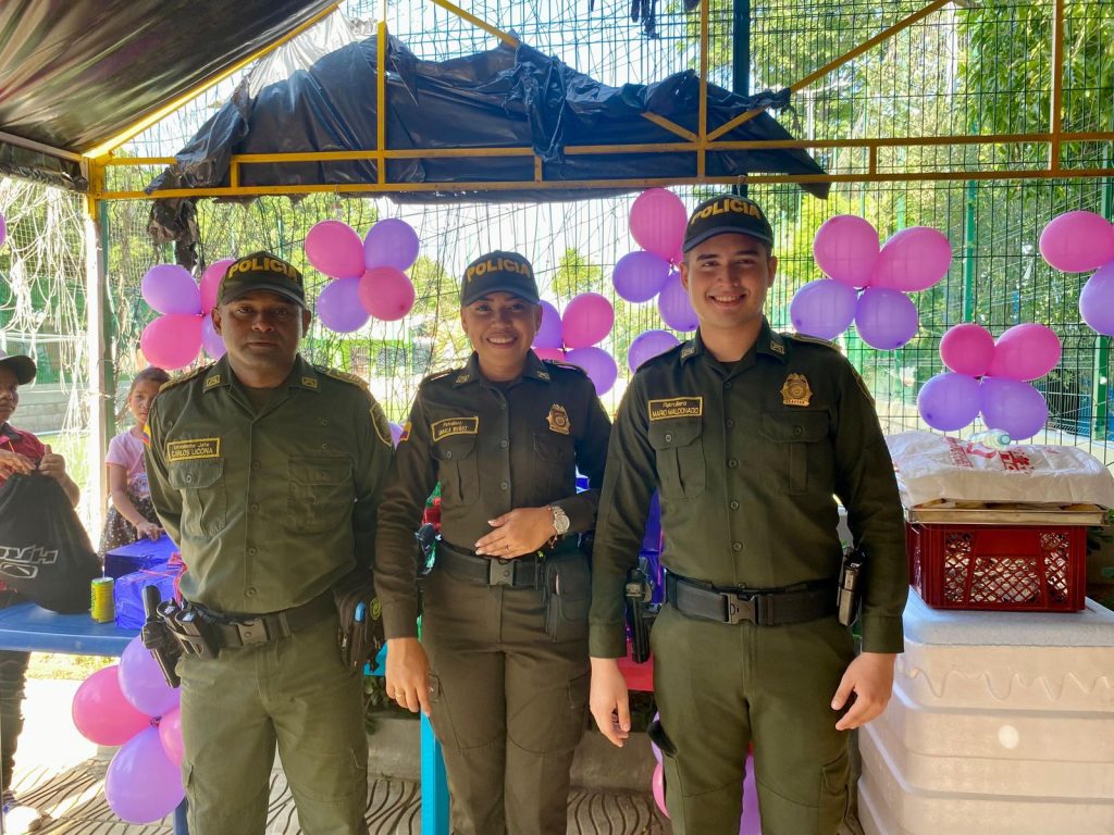 ¡Mamá se pone la 10! Con un campeonato de fútbol femenino, Policía Nacional en Bolívar conmemora desde ya el mes de las Madres en Zambrano 2 922f46fb 7a70 44da a823 d2439177df3f