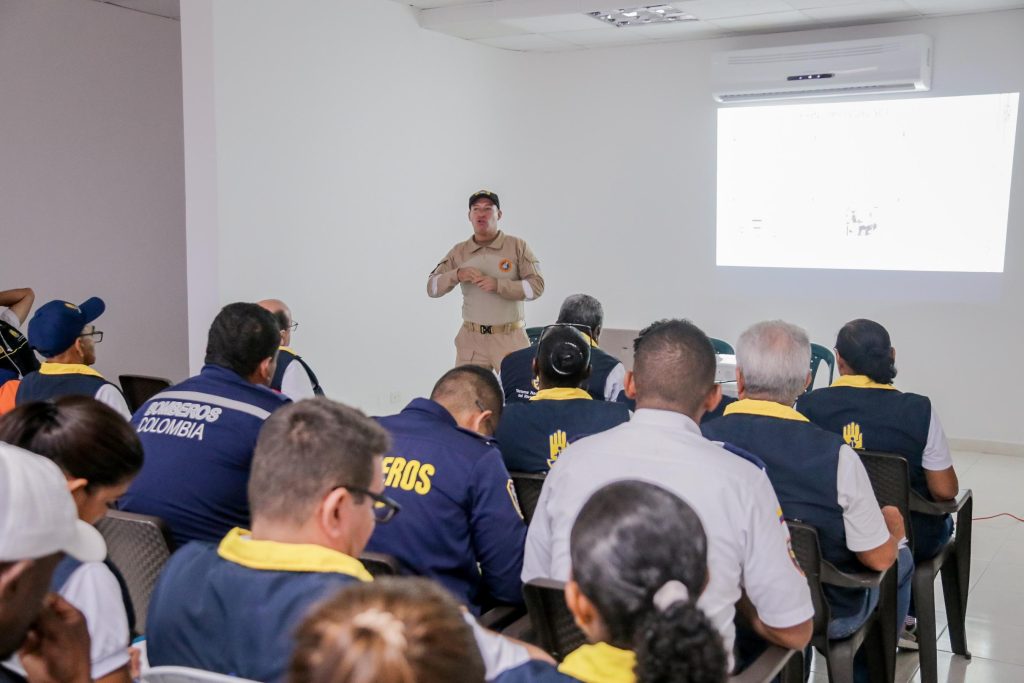 La OAGRD, Cuerpo de Bomberos del Distrito y Armada Nacional fortalecen su capacidad de respuesta ante emergencias en temporada de lluvias y ciclones 3 9f8c4bed c6bd 49a9 9de4 ae813a929433