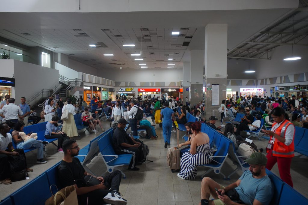 Alcaldía de Cartagena y Concesión del Aeropuerto Rafael Núñez se reúnen en torno a su proyecto de ampliación 2 Aeropuerto Internacional Rafael Nunez Cartagena