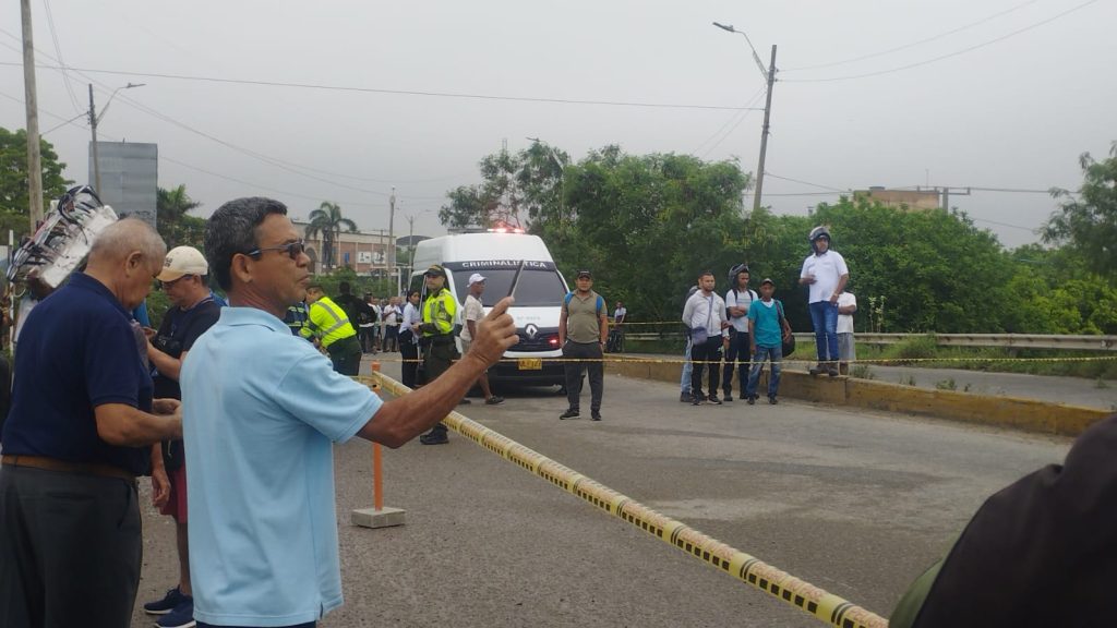 Alcaldía de Soledad lamenta incidente ocurrido en puente de la calle 30 que deja tres muertos y cuatro heridos 2 Alcaldia de Soledad lamenta incidente ocurrido en puente de la calle 30 que deja tres muertos y cuatro heridos 3