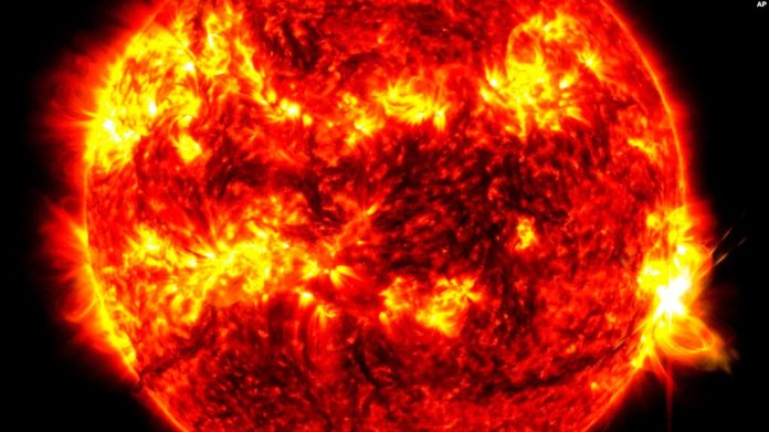 El Sol produce su llamarada más grande en casi dos décadas, pero la Tierra debería estar a salvo