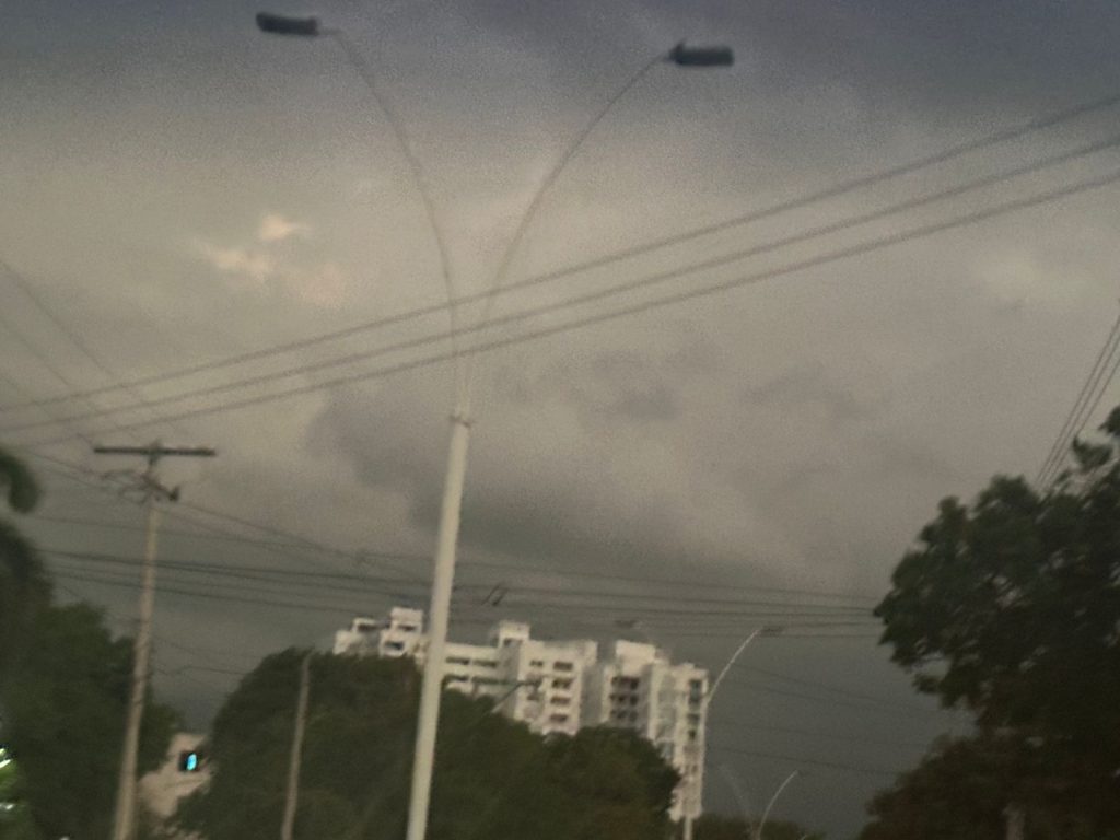 Santa Marta: Un llamado a la luz - La lucha contra la oscuridad en algunos barrios 3 WhatsApp Image 2024 05 03 at 19.10.25 3
