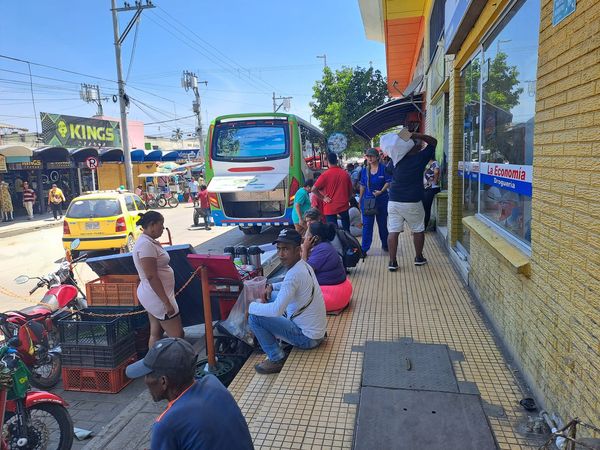 La gran diferencia: El paro armado del 2015 que enfrentó Caicedo haciendo respetar la ciudad. Hoy le faltan pantalones a Pinedo 18 448025593 430072409912158 6169012846258412923 n