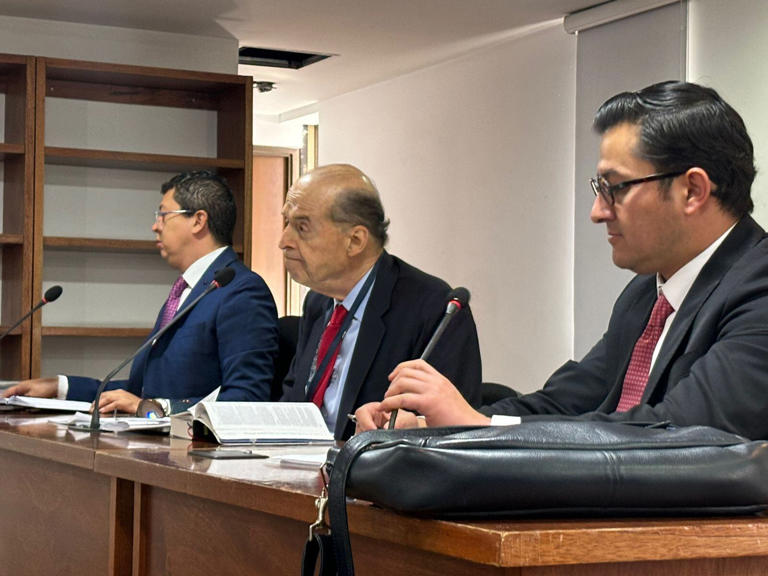 A juicio se presentó el excanciller Álvaro Leyva 1 BB1os0Sg