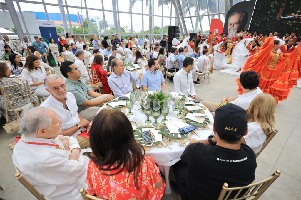 Banda de Baranoa, ejemplo de transformación social en el homenaje a empresario Luis Carlos Sarmiento Angulo 3 Banda de Baranoa 2