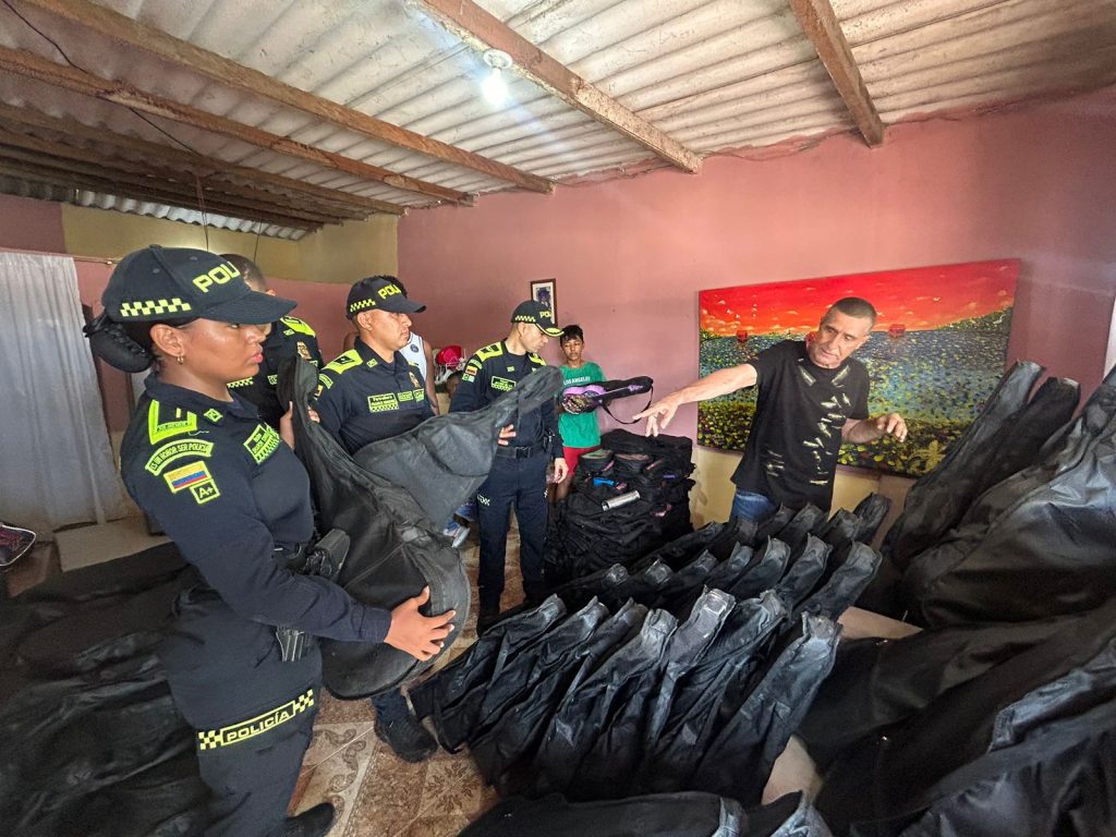 EN TASAJERA, PUERTA A PUERTA LA POLICÍA BUSCA EL REGRESO DE LOS INSTRUMENTOS MUSICALES A SU PROPIETARIO. 1 WhatsApp Image 2024 06 01 at 9.57.40 PM 3