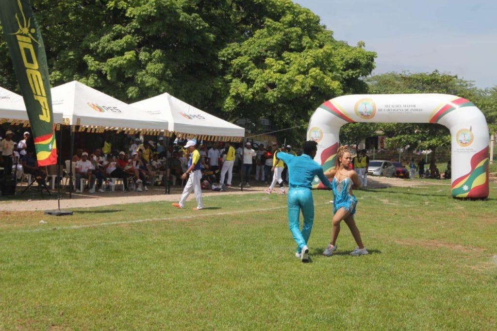 Fortaleza y heroísmo deportivo en la inauguración del Torneo de Bola de Trapo ‘Soy Cartagena’ 5 WhatsApp Image 2024 06 02 at 10.28.27 PM 1