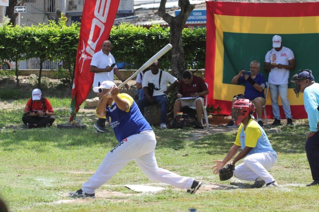 Fortaleza y heroísmo deportivo en la inauguración del Torneo de Bola de Trapo ‘Soy Cartagena’ 6 WhatsApp Image 2024 06 02 at 10.28.27 PM