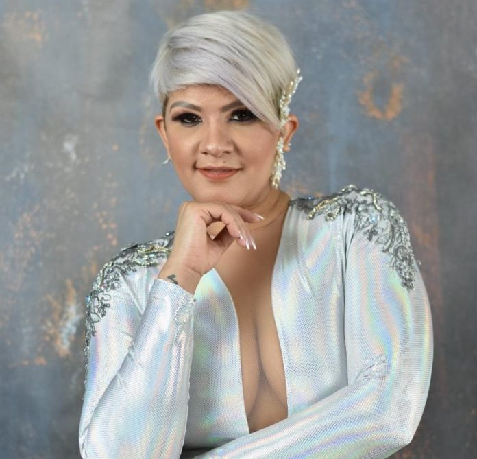 artista dominicana Sary Corniel