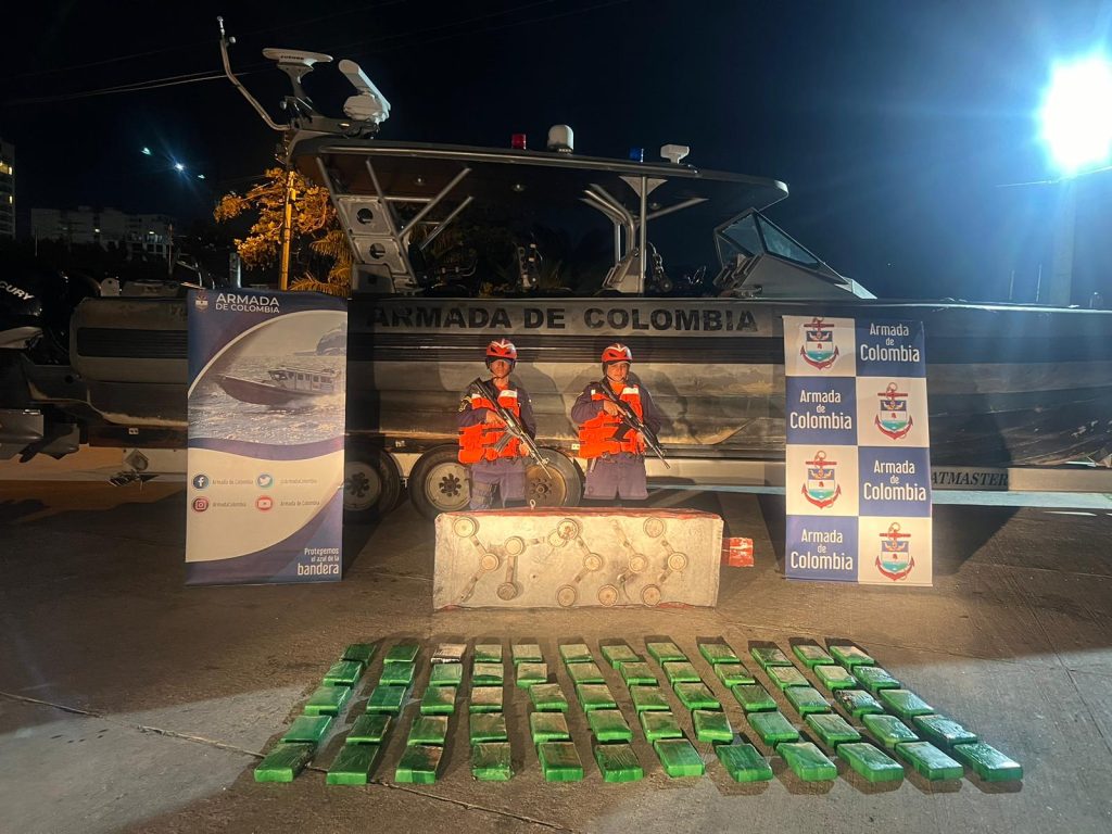 Incautan cocaína adherida a un buque mercante que tendría como destino a Europa 1 ba08593e 0ecf 40e7 a6b2 816ef34e9453