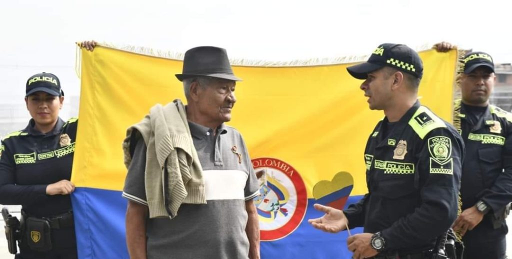 "Somos un solo país" | La Policía Nacional de Colombia encarna amor patrio 3 1b553a94 3647 4849 a929 c380fdd647ac