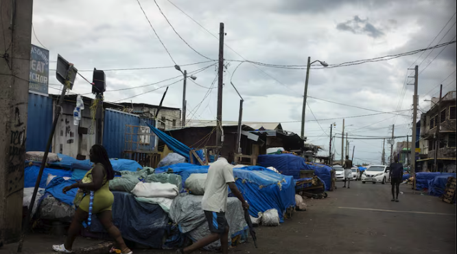 Ráfagas del huracán Beryl golpean el sureste del Caribe, se dirige a Jamaica con impacto potencial devastador 2 Captura de Pantalla 2024 07 03 a las 1.04.10 p. m