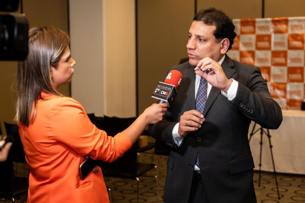 Por orquestar el robo de las elecciones: (Presuntos vínculos con parapolítica) Jorge Agudelo denuncia a Carlos Pinedo por concierto para delinquir. Contundente, exfiscal Montealegre lidera el proceso 3 Jorge Agudelo