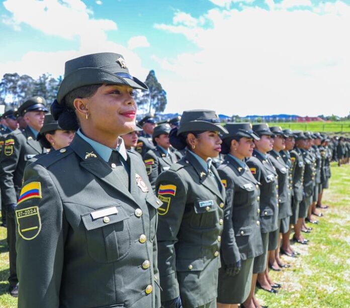 MINDEFENSA-POLICIA-696x614