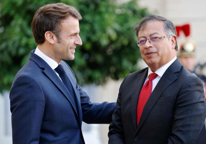 Petro y Macron en París (1)