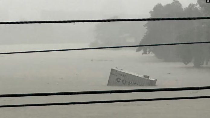 Taiwán se prepara para un fuerte tifón que agravó el monzón en Filipinas y dejó 13 muertos