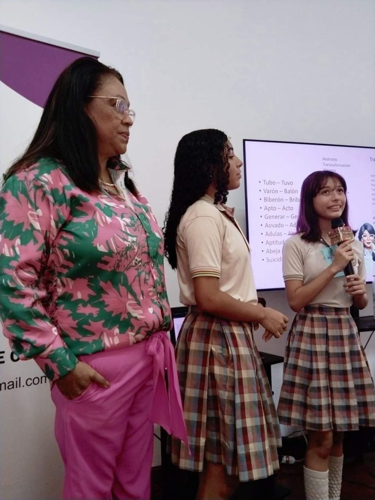 Con ciclos de talleres de locuciónLas mujeres empoderan su voz 1 WhatsApp Image 2024 07 14 at 7.06.44 PM 1