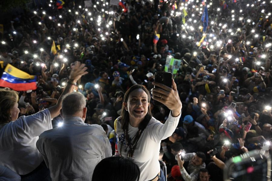 cierre de campana de edmundo gonzalez urrutia en venezuela 1842523