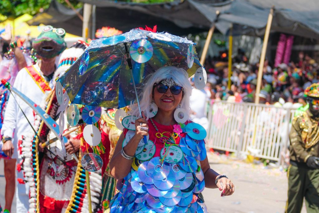Hacedores del Carnaval se forman en elaboración de disfraces sostenibles 2 disfraces sostenibles 3 1024x682 1