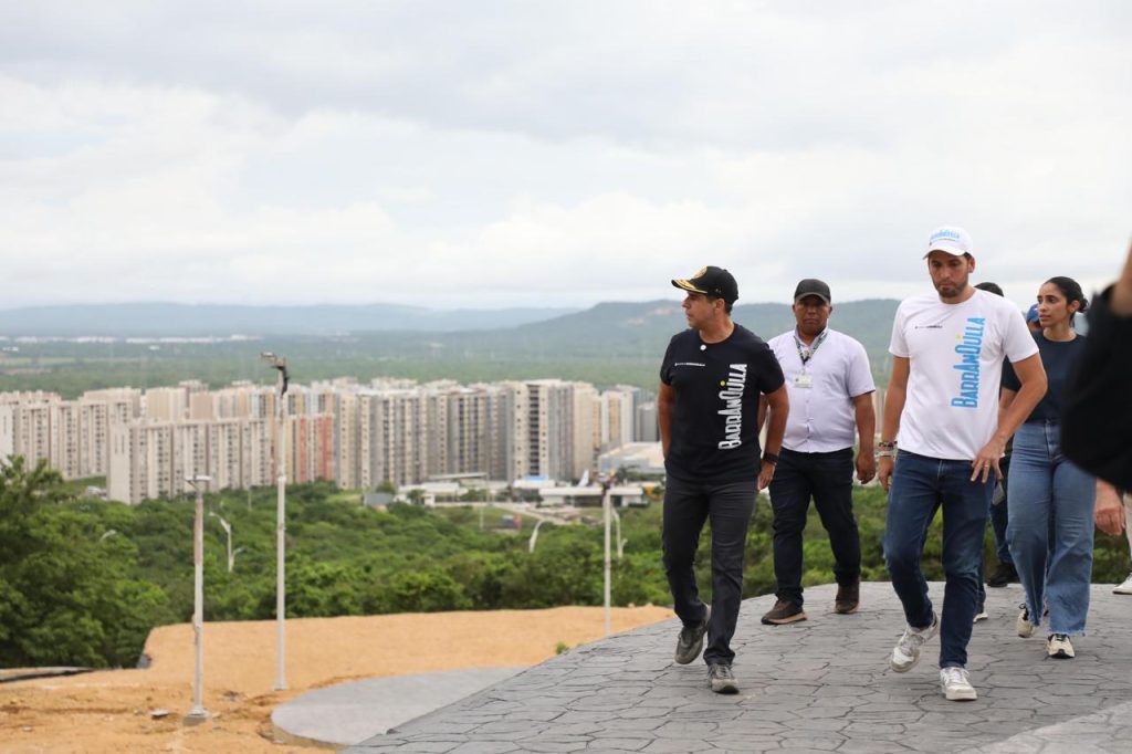 Distrito reporta histórico recaudo de impuestos 3 Alcalde inspeccion obras3