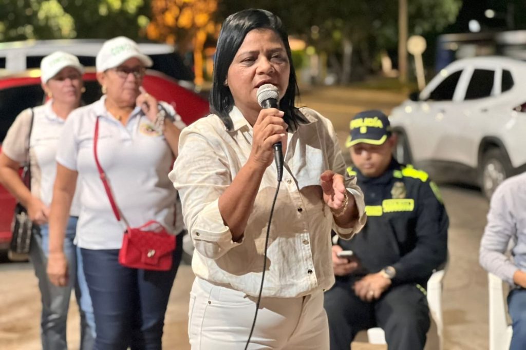 Nuevo alumbrado público mejora seguridad en la zona oriental de Santo Tomás 2 GWEY2U0XkAAvho5