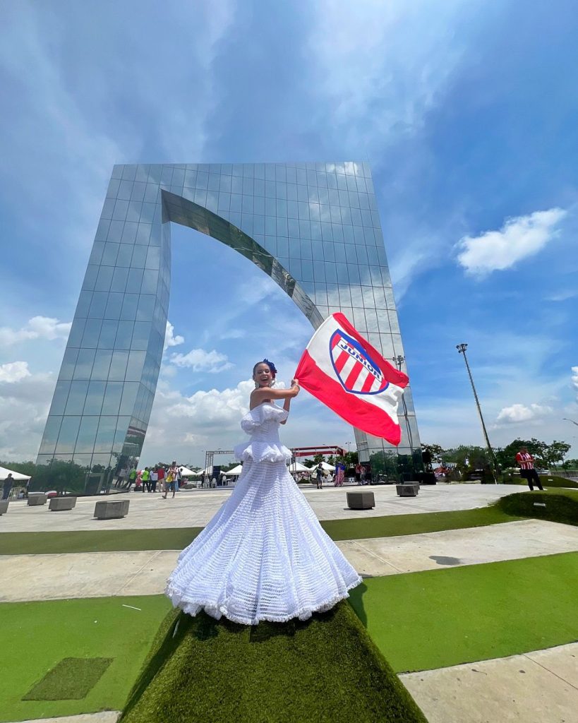 Tatiana Angulo, reina del Carnaval 2025, celebró los 100 años de Junior 3 IMG 20240807 WA0056