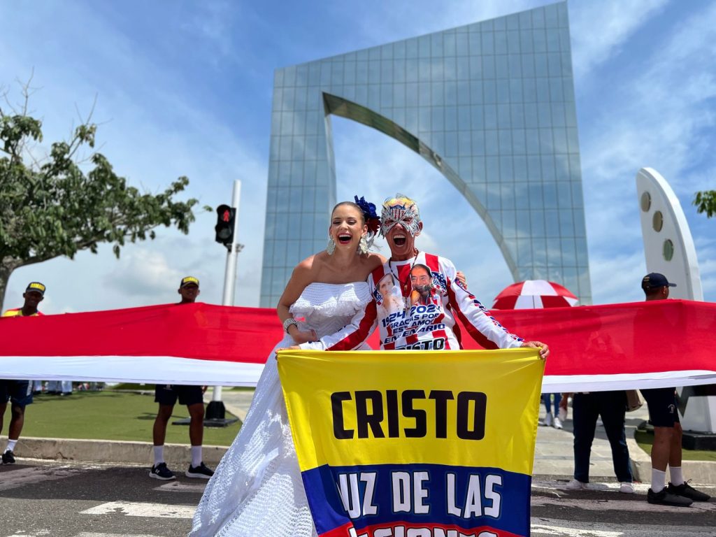 Tatiana Angulo, reina del Carnaval 2025, celebró los 100 años de Junior 1 IMG 20240807 WA0057