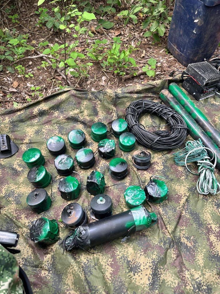 En La Guajira, el Ejército Nacional incautó un importante depósito ilegal que pertenecería al GAO ELN 3 IMG 20240817 WA0048