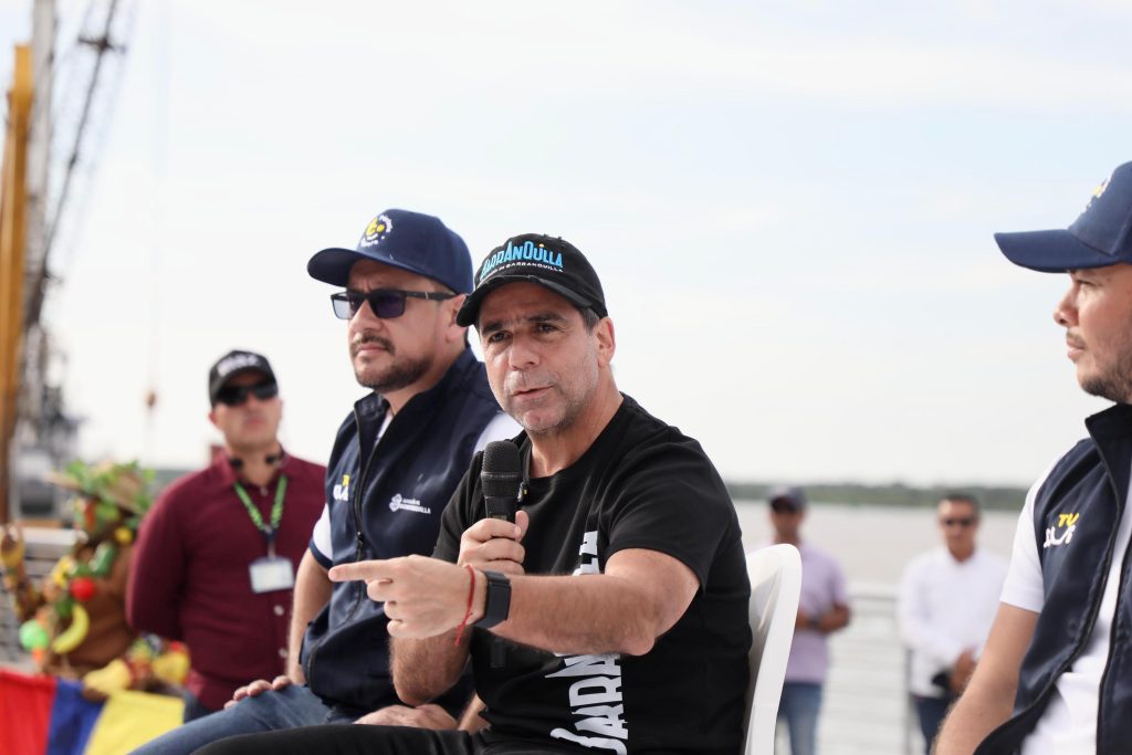 Iniciando celebración de la juventud, alcalde Char presenta primer grupo de guías cívicos 2 Presentacion Guias Civicos 1