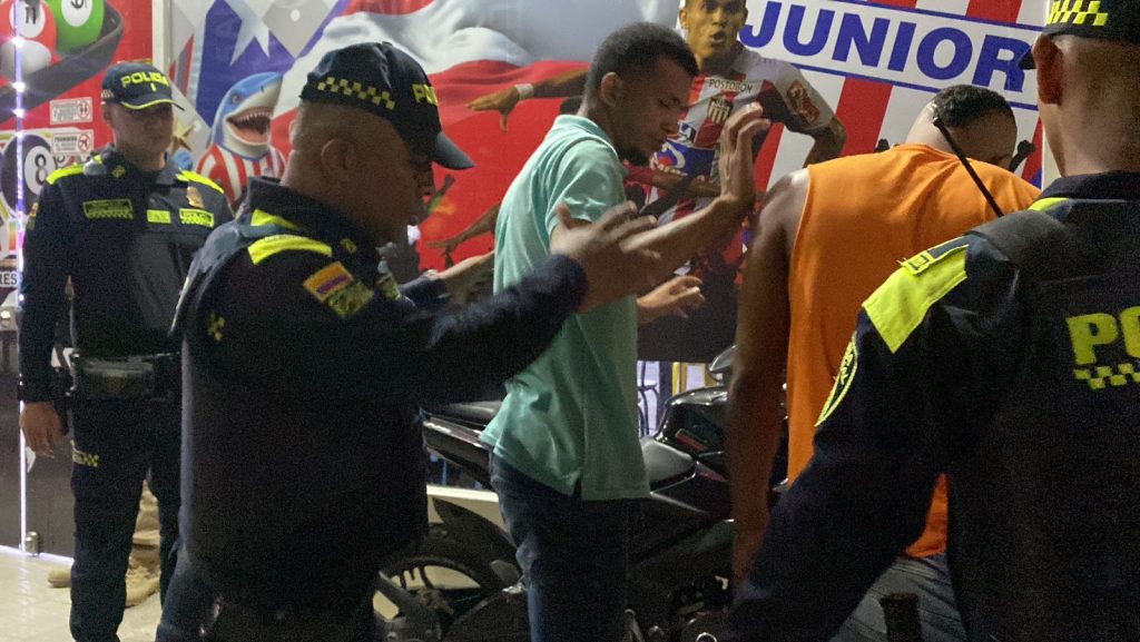 Policía intensifica operativos en el suroccidente de Barranquilla para combatir el delito 6 WhatsApp Image 2024 08 13 at 10.32.32 AM