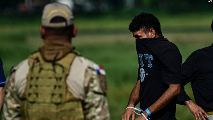 Choque entre la policía de fronteras de Panamá y grupos armados deja dos muertos cerca del Darién