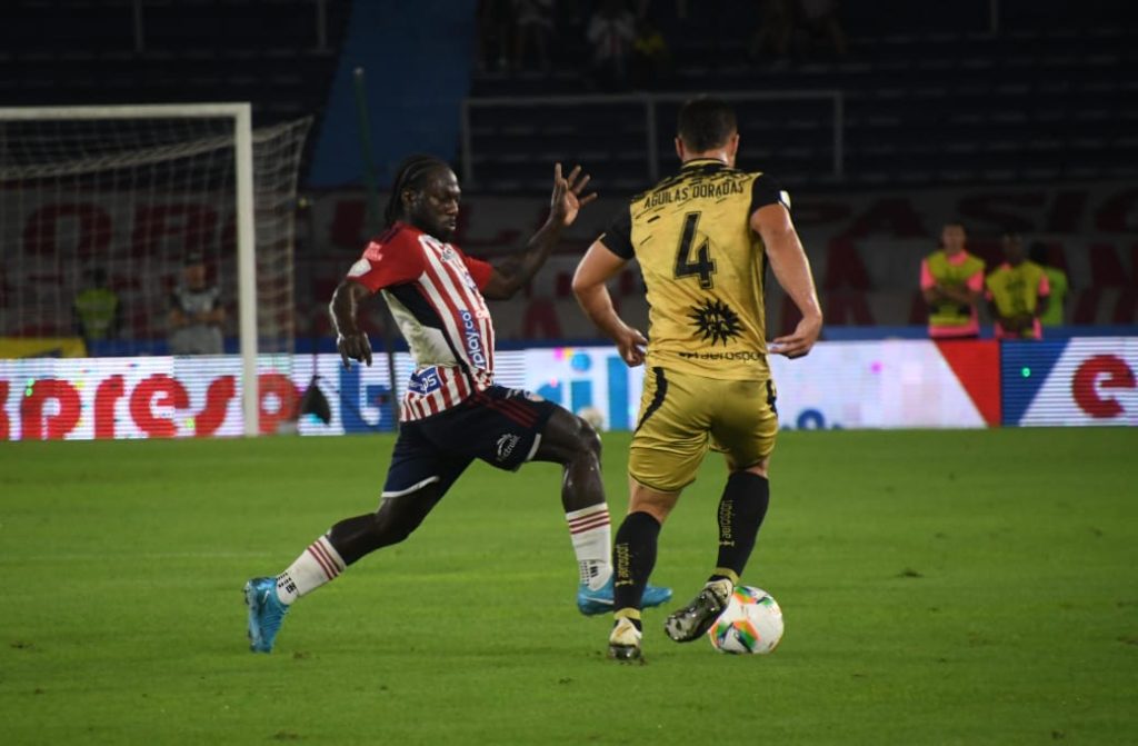 Junior perdió con Águilas en un juego lleno de polémica 1 IMG 20240922 WA1229