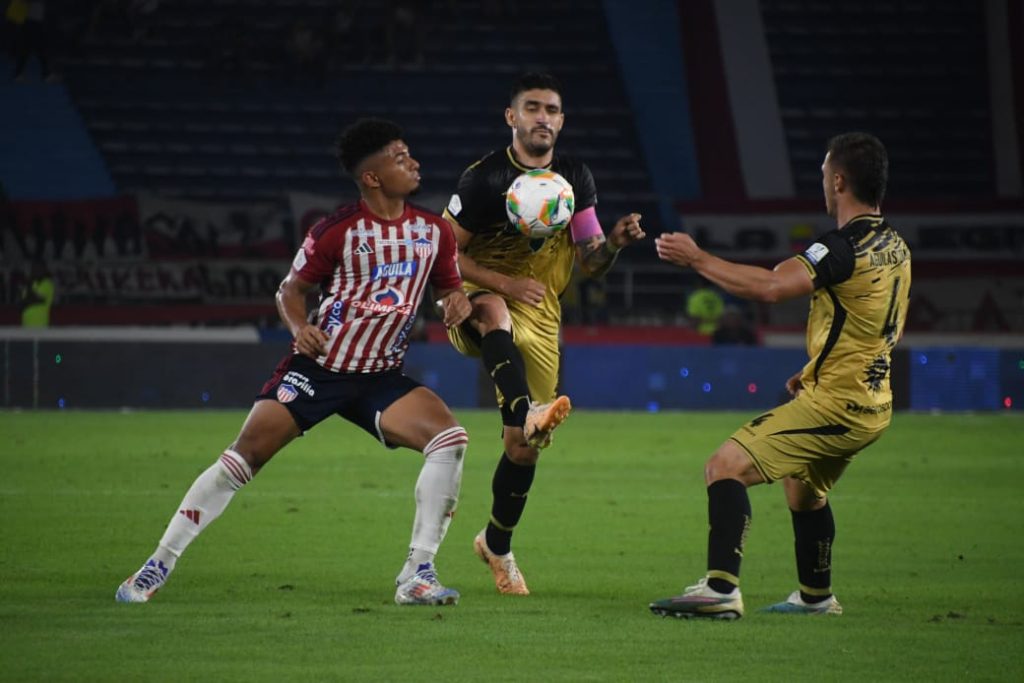 Junior perdió con Águilas en un juego lleno de polémica 2 IMG 20240923 WA0053