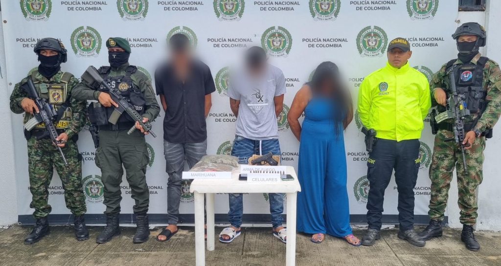 Gaula Militar Magdalena captura a tres presuntos integrantes de las Autodefensas Conquistadoras de la Sierra Nevada en Guachaca 1 IMG 20240925 WA0260