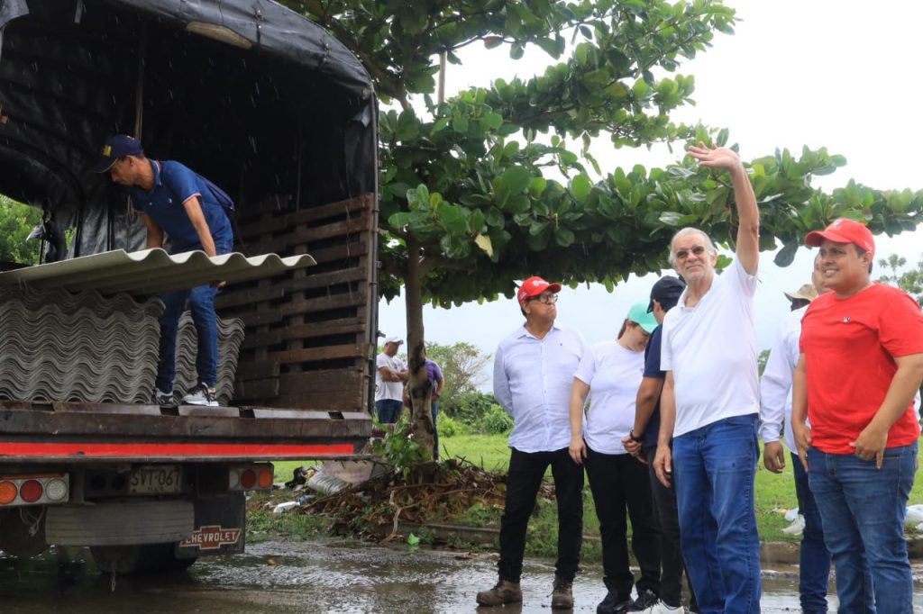 Gobernación del Atlántico entrega ayuda humanitaria a 1000 familias en Malambo y Polonuevo 1 IMG 20240929 WA0008