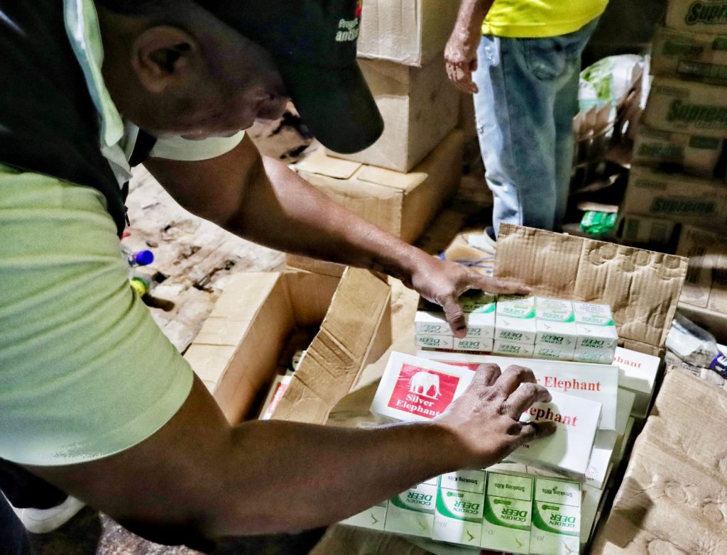 Grupo Anticontrabando del Atlántico decomisó 104 cajas de licor adulterado en ‘El Boliche’ 3 WhatsApp Image 2024 09 11 at 16.13.18 1