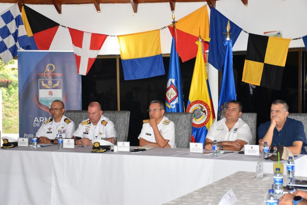 Foro de alcaldes en Sucre: articulación entre la Armada y las autoridades locales 7 891b299e 778d 4c12 ae44 e2bbc752e565