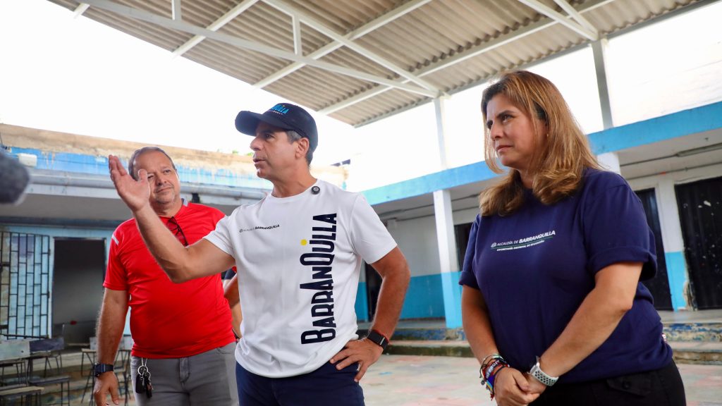 Alcalde Char inspecciona obras de infraestructura educativa durante el receso escolar 1 Infraestructura escolar alcalde 1