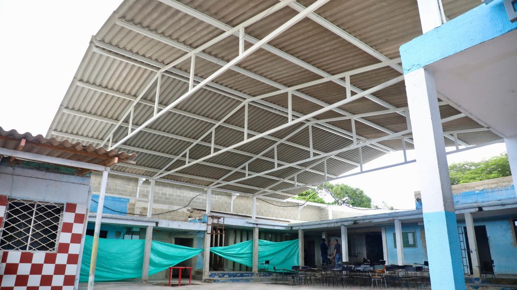 Alcalde Char inspecciona obras de infraestructura educativa durante el receso escolar 2 Infraestructura escolar alcalde 2