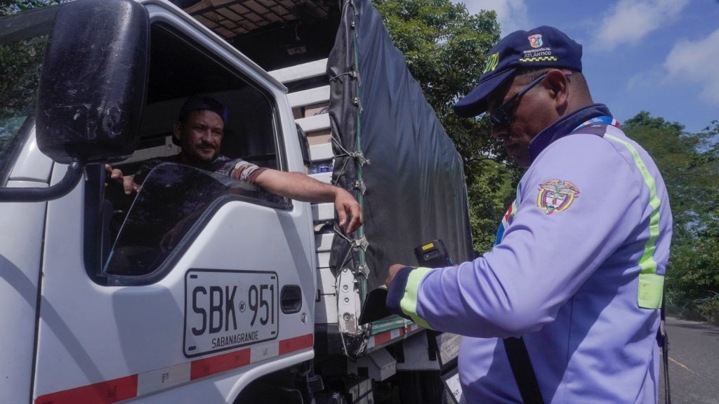 Tránsito del Atlántico le apuesta a la seguridad ciudadana con nuevas tecnologías en cámaras de fotodetección 1 WhatsApp Image 2024 10 02 at 13.25.30 1