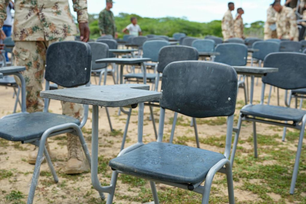 Pupitres sostenibles fueron entregados a comunidad Wayuu en la Guajira 1 WhatsApp Image 2024 10 05 at 13.20.12