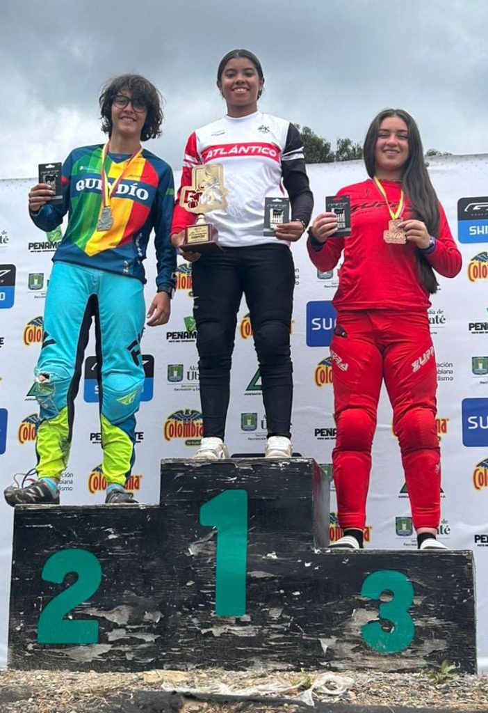 Melanny Suárez Zabaleta y Juan Diego Pinilla brillan en BMX Nacional 3 WhatsApp Image 2024 10 08 at 12.23.46 PM 1
