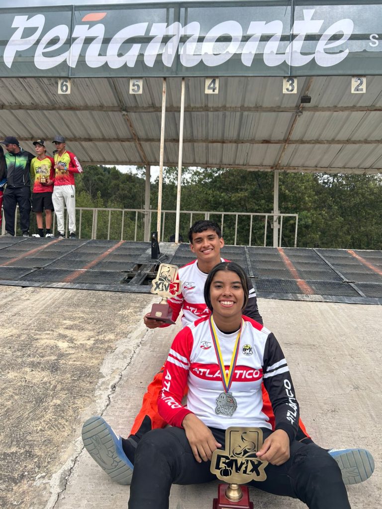 Melanny Suárez Zabaleta y Juan Diego Pinilla brillan en BMX Nacional 2 WhatsApp Image 2024 10 08 at 12.23.46 PM