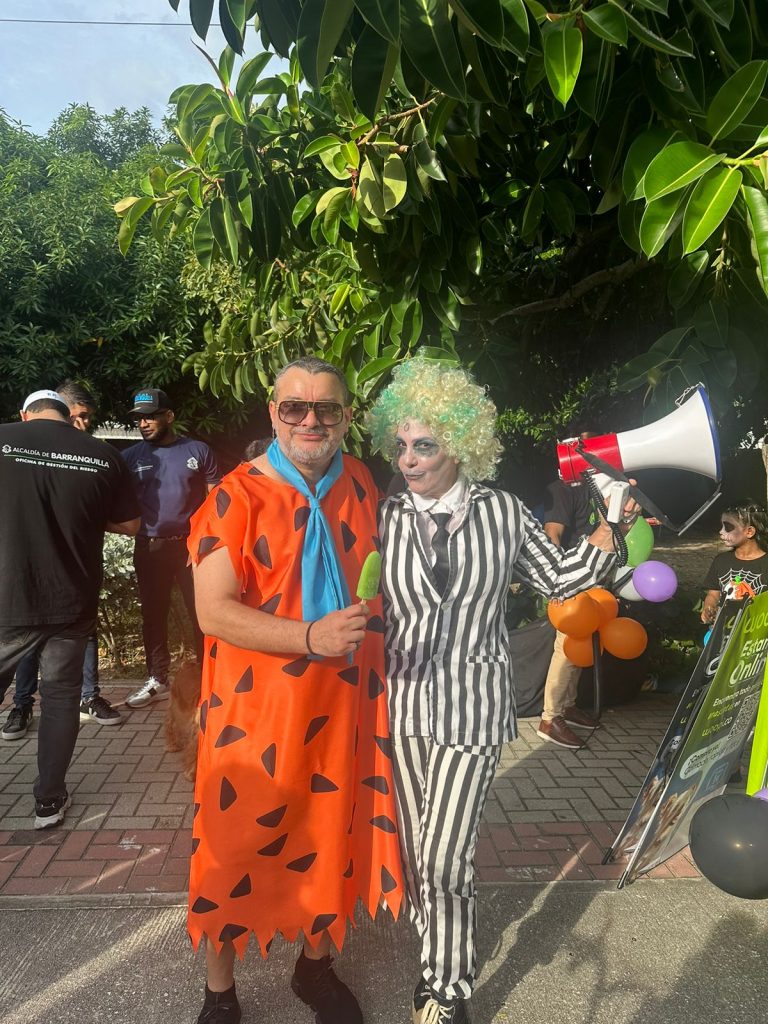 En la noche de Halloween, 'Fantasiquilla' lleva alegría y felicidad a los niños en Parque de la Electrificadora 3 WhatsApp Image 2024 10 31 at 15.58.10