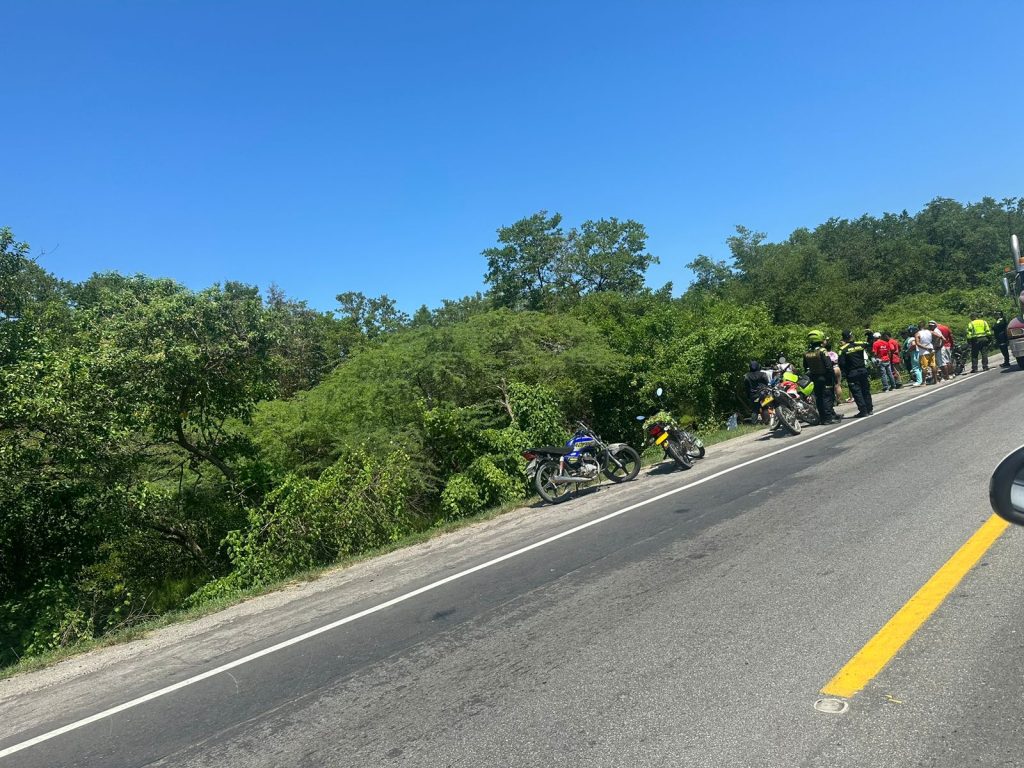 Accidente de tránsito en el kilómetro 10 de la vía Santa Marta-Barranquilla 2 b48f5fd0 8c73 4d1d af31 d610c73b75a2