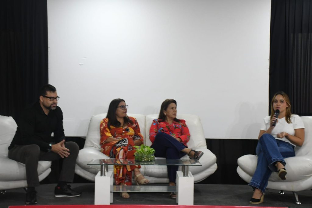 En el marco del evento ‘Más allá de los likes: hablemos por una salud mental positiva’ 1 66240389 f823 4e87 a906 4b7f871dafdb